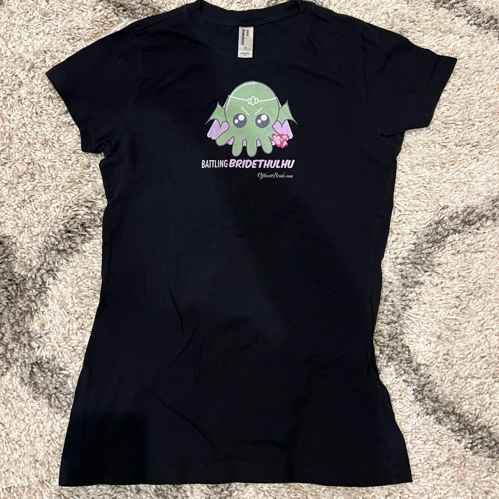 Battling Bridethulhu Metallica Black T-Shirt Green and Pink Design Misses XL